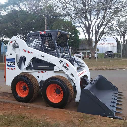Mini Carregadeira Bobcat 773 - Ano 2006