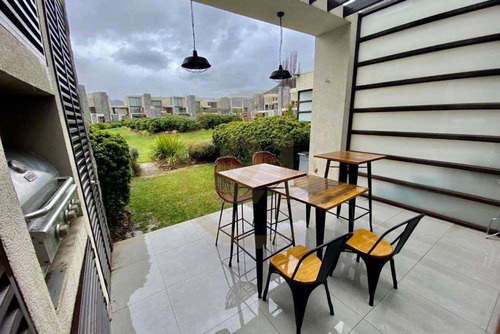 Se Vende Espacioso Y Moderno Townhouse Chicureo