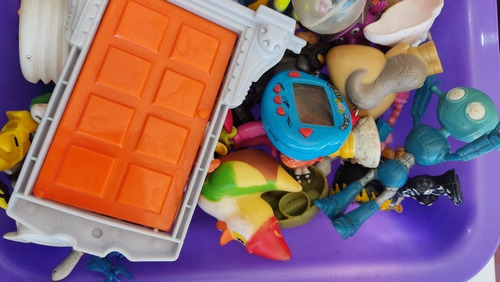 Lote 100 Figuras De Colección Sonrics Y Más Envío Gratis (Usado)