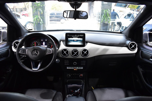 Imagen 8 de 12 de Mercedes Benz Clase B B200 1.6 Edition 156cv At 2017