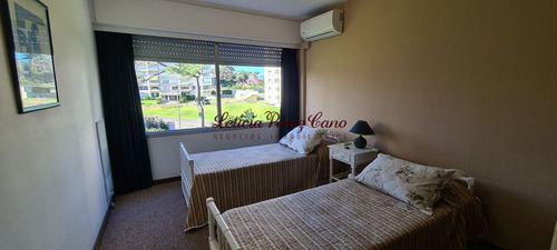 Imagen 13 de 25 de Venta Apartamento 2 Dormitorios En Playa Mansa, Punta Del Este