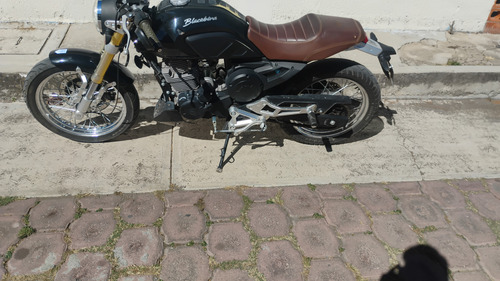 Una Moto Blackbir Motor 250 6 Velocidades Color Negro