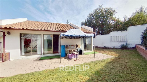 Casa En Venta En Los Dominicos /san Carlos De Apoquindo
