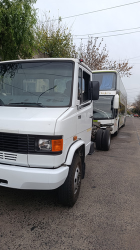 Mercedes Benz 710 2006 Exelente Estado Todo Al Día Titular