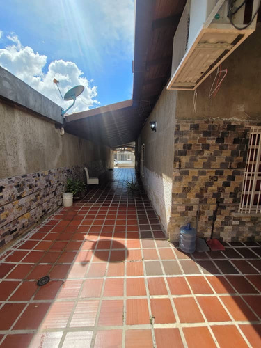 Imagen 5 de 11 de Vendo Casa Oportunidad Sale Hermosa Casa En Venta Ubicada En Zona Tranquila Y Segura La Victoria