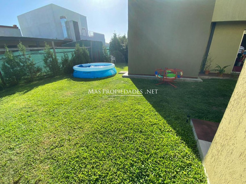 Imagen 2 de 14 de Casa En Venta En Berazategui Hudson Chico 4 Ambientes