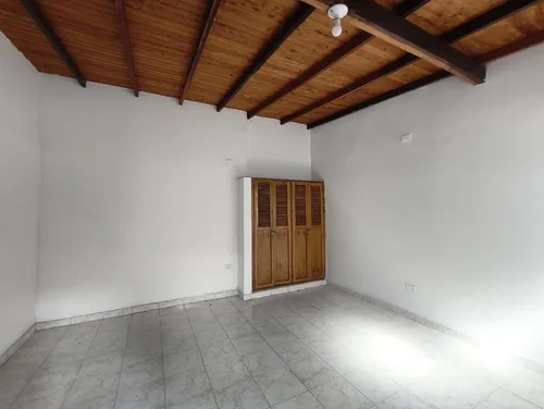 Casa En Arriendo En Lleras Restrepo. Cod A19837