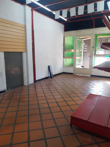 Local En Alquiler De 25 Metros Cuadrados Avenida San Martin 4497 Caseros Tres De Febrero