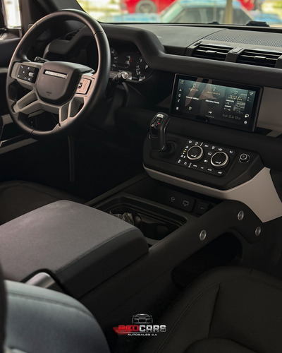 Land Rover Defender P400