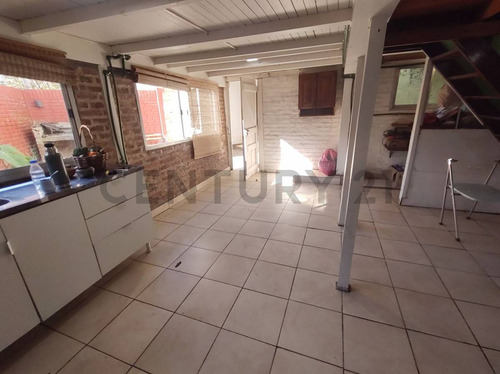 Venta De Casa 2 Ambientes En Punta Lara, Ensenada.