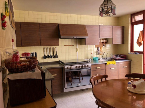 Casa De Adjudicación Bancaria En Venta Ubicada En Julio Zarate, Col. Campamento 2 De Octubre, Iztacalco Cdmx. Cmr.