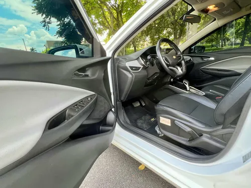 Chevrolet Onix 1.0T Premier Sedan At