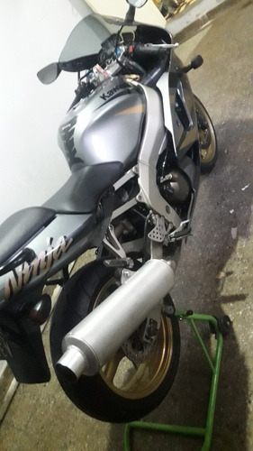 Kawasaki Zx6r