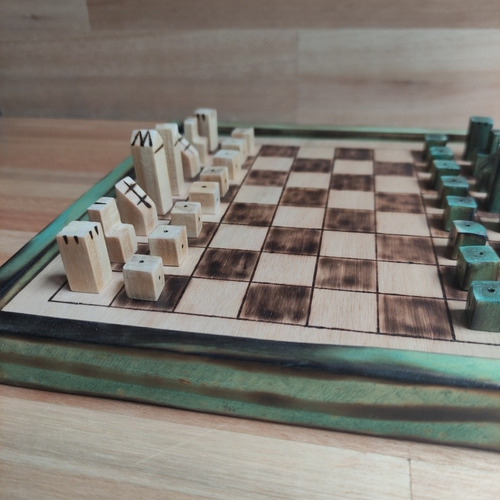 Imagen 2 de 5 de Ajedrez De Madera Realizado Artesanalmente 20x20