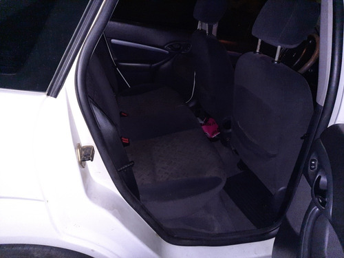Ford Focus 2004 2.0 Ghia