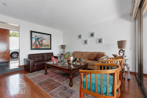 Casa Sn Carlos De Apoquindo,condominio 5 Dorm, 4 Baños, Serv