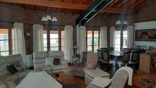 Venta Casa Dalvian 399000 Usd 4hab 4baños