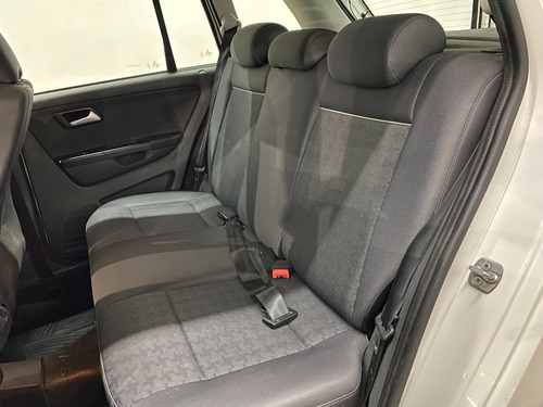 Imagen 11 de 16 de Volkswagen Suran 1.6 Trendline 2016