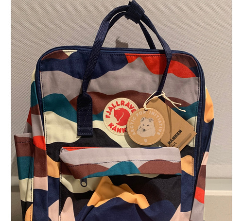 Mochila  Fjallraven Kanken- Modelo Art