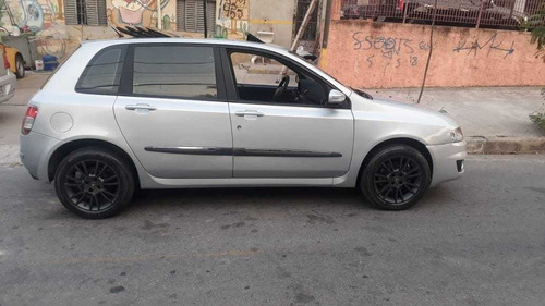 Imagem 2 de 4 de Fiat Stilo 2006 1.8 16v 5p