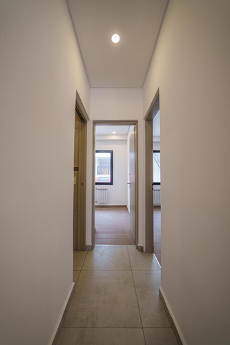 Departamento Tres Ambientes En Planta Baja A La Venta En Lujan