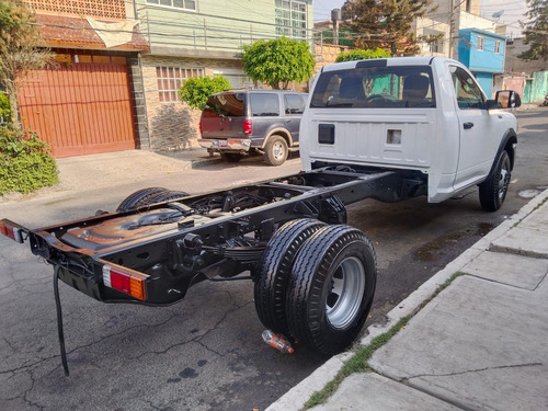 RAM 4000 5.7 Chasis Cabina Pl 4x2 Mt