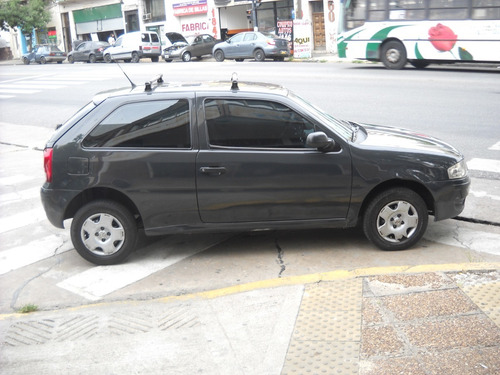Imagen 3 de 20 de Volswagen Gol 1,6 I Power 2008 Gris