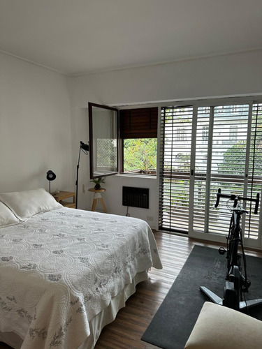 Venta Excelente Piso Con Cochera Fija En Esquina, Muy Luminoso, En Belgrano C