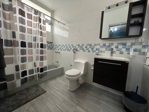 Venta De Apartamento En La Avenida Andrés Bello