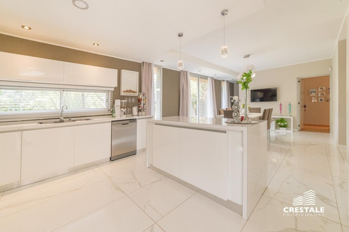 Imagen 15 de 27 de Importante Casa 3 Dormitorios En Venta - Puerto Roldán