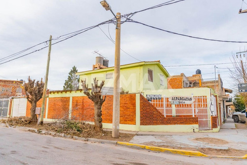 Venta Duplex 2 Dormitorios + Local