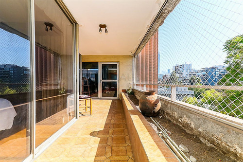 Departamento En Venta De 2 Dorm. En Providencia