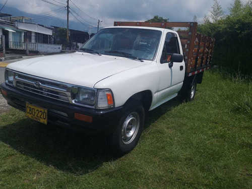 Toyota Hilux 1994 2.4l 117 Hp 4x2