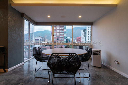 Alquiler De Apartamento En La Castellana 25-22513