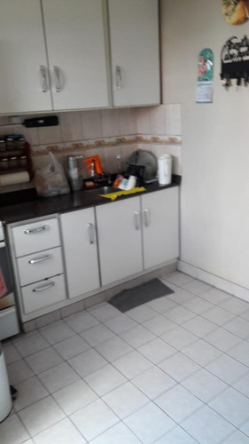 Imagen 7 de 11 de Departamento 4 Ambientes En 1er Piso Por Escalera