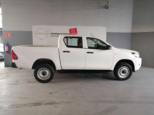 Toyota Hilux 2.8 Cabina Doble Base Mt