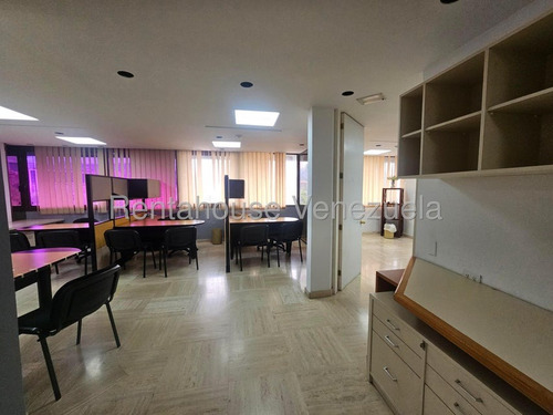 Moderna Oficina En Alquiler Chuao Mls #25-18847