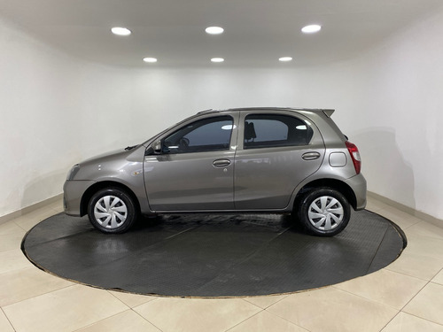 Imagem 4 de 20 de Toyota Etios 1.3 16v X 5p