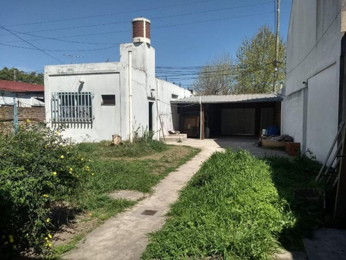 Casa En Venta En Morón