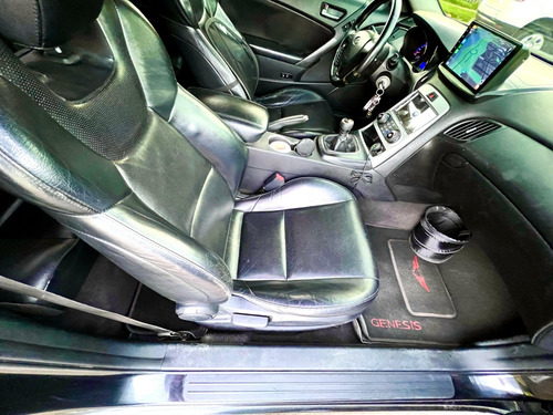 Hyundai Genesis 2.0 Coupe