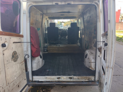 Imagen 5 de 10 de Renault Trafic 1.4
