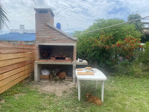 Vendo Casa En Barra De Valizas, Rocha, 3 Dormitorios, Parrillero Y Garage