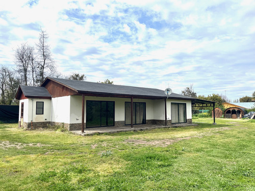 Dos Casas En Parcela De 5.000 Mts. En Linderos