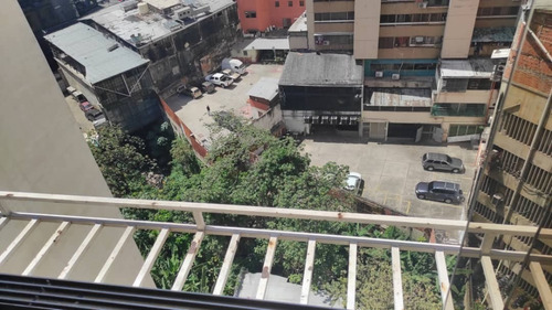 Apartamento En Venta , Avenida Fuerzas Armadas