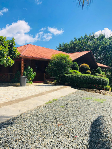 Venta De Villa De Lujo Ubicado En Monte Plata Con 346,951mts