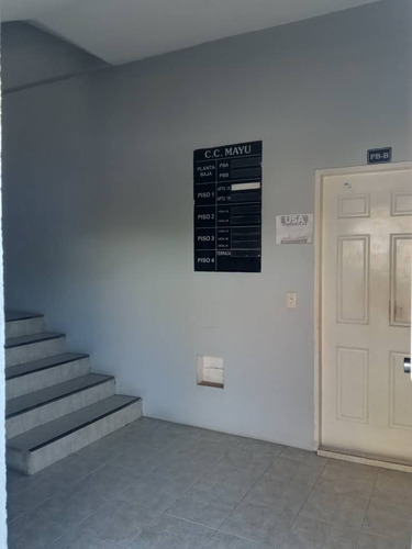 Imagen 2 de 10 de Local Empresarial Con Cuatro Oficinas O Consultorios Y Lobby