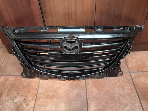 Máscara Mazda 3 2014-16 Original 