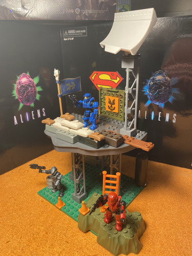 Megabloks Mega Construx Halo Battle Stage (9) (Usado)