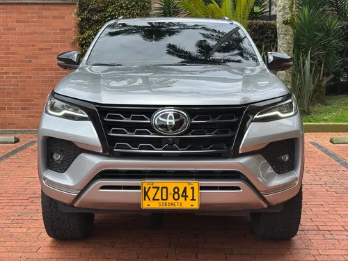 Toyota Fortuner Srv 2.4 Diésel 2022