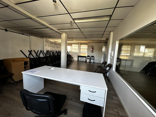Oficina En San Isidro En Venta